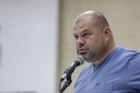 11/06/2019 - Fernando Lourenço solicita recolhimento de galhos no bairro Canudos