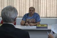 11/11/2019 - Fernando Lourenço solicita troca de lâmpada na rua Thomás Feltes Engel