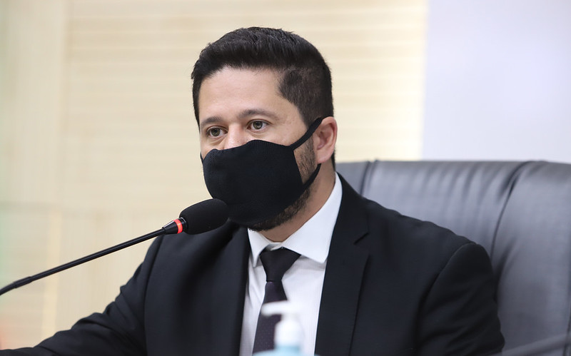 12/03/2021 - Presidente Raizer protocola manifesto de repúdio à criação do auxílio-saúde