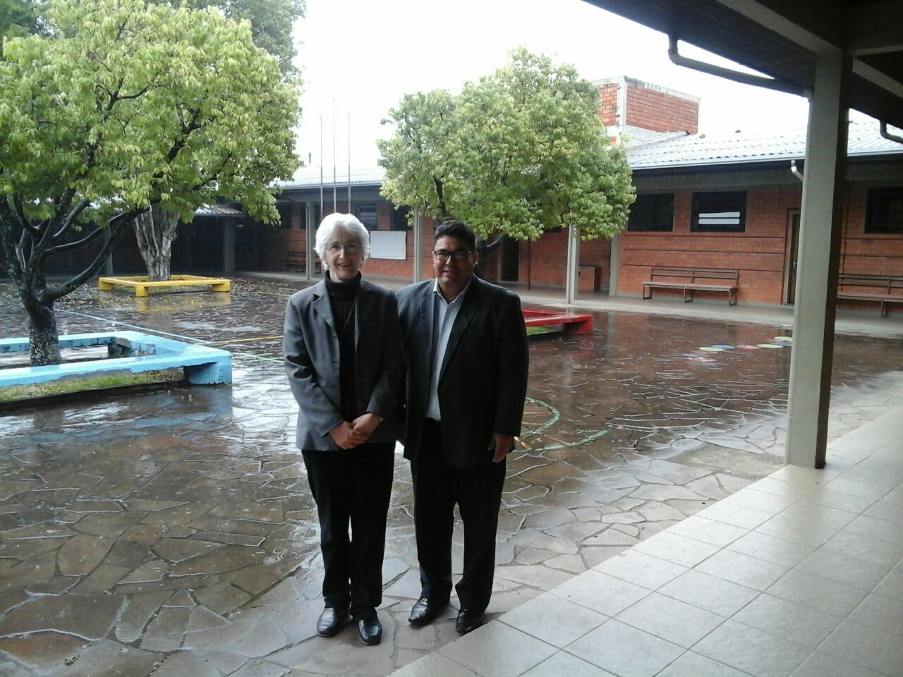 12/05/2017 – Gabinete: Vereador Brizola visita Centro Social Madre Regina 