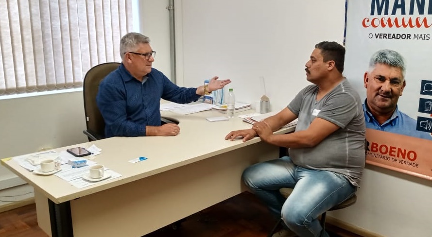 12/05/2020 - Vereador Nor Boeno recebe morador do bairro Santo Afonso e apresenta ações do mandato