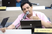 12/12/2019 - Vereador Inspetor Luz solicita conserto do buraco na rua Itai no bairro Vila Nova