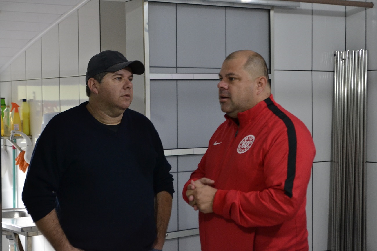 13/06/2019 - Fernando Lourenço solicita troca de boca de lobo no bairro Canudos