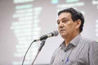 14/02/2020 - Vereador Inspetor Luz solicita colocação de banco em parada de ônibus da rua João Pedro Schimitt