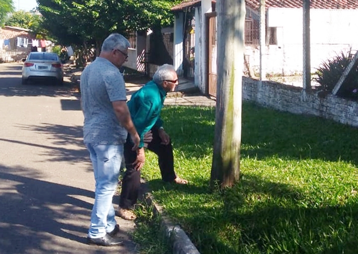 15/04/2019 - Vereador Nor Boeno visita morador de Canudos e protocola pedidos junto à Prefeitura e à RGE