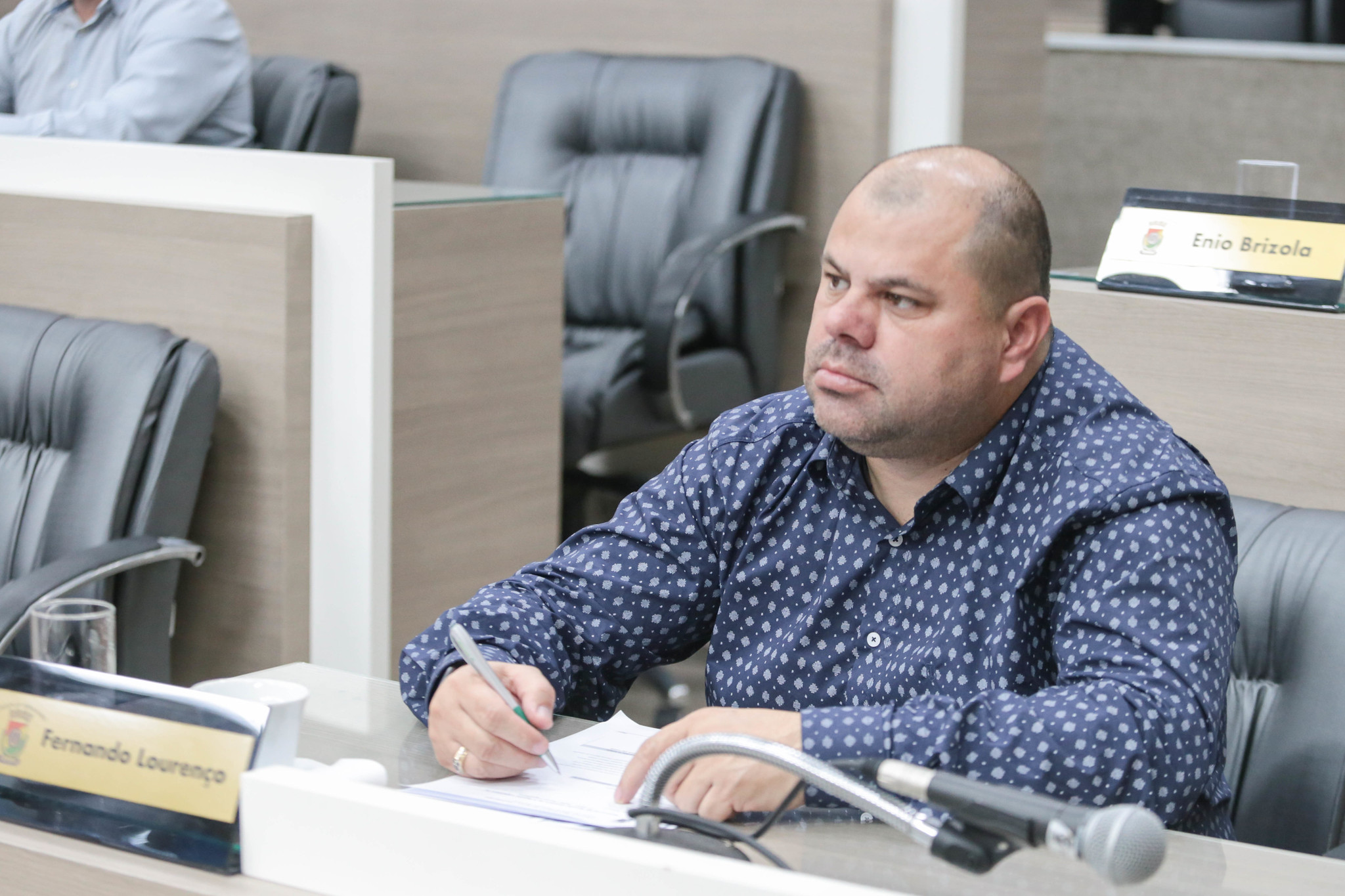 15/08/2019 - Fernando Lourenço solicita colocação de brita na avenida Alcântara