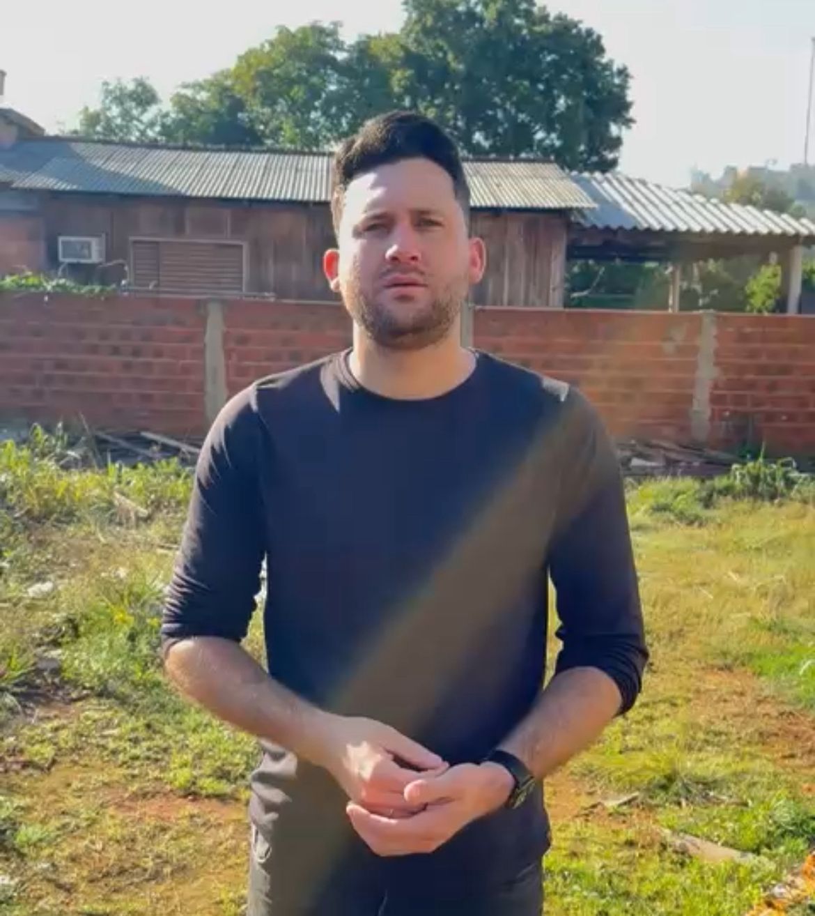 15/08/2025 - Vereador Eliton Ávila visita bairro Diehl e solicita revitalização de área para lazer da comunidade