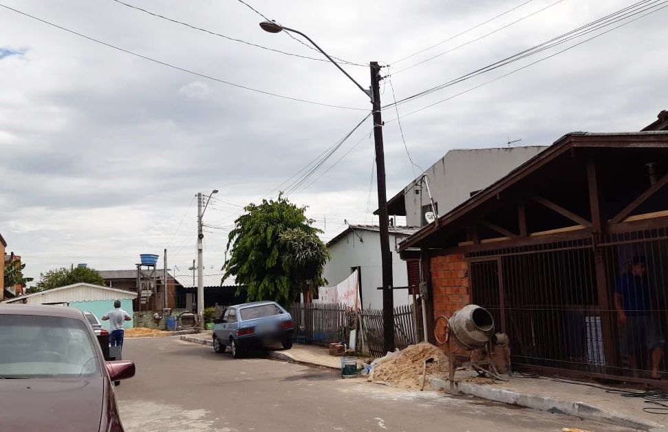 16/01/2020 - Assessoria do vereador Nor Boeno solicita troca de poste junto à RGE