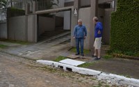 16/09/2019 - Vereador Nor Boeno requer conserto de infiltração em passeio público no bairro Boa Vista 