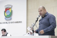 17/05/2019 - Fernando Lourenço pede retirada de árvore caída na rua Colúmbia
