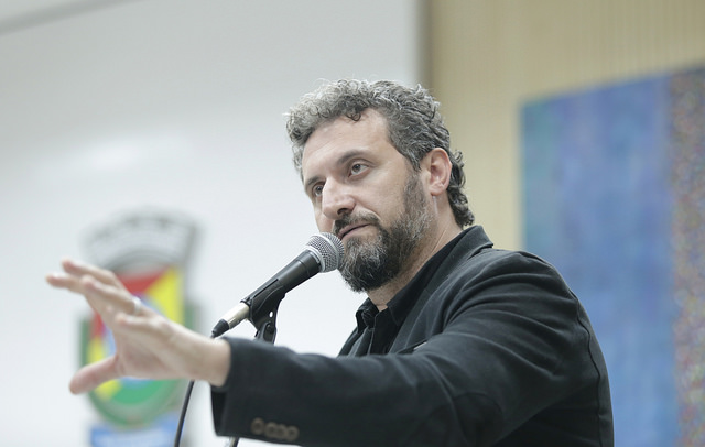 17/07/2018 - Vereador Issur solicita com urgência a instalação de corrimão no CAPS Guarani