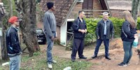 17/08/2017 - Gabinete: Vereador Nor Boeno visita vila de Lomba Grande sem rede de esgoto pluvial