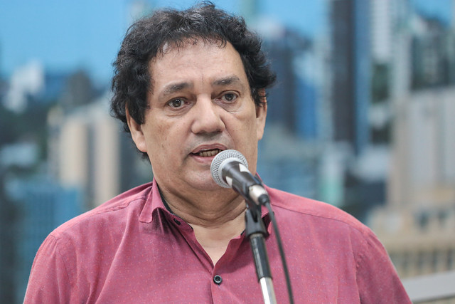 17/09/2019 - Vereador Inspetor Luz solicita reposição de tampa de boca de lobo na rua Doutor Karl Wilhelm Schinke