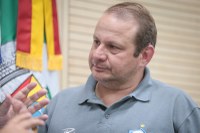 17/10/2019 - Cristiano Coller solicita instalação de academia ao ar livre e brinquedos no bairro Rondônia