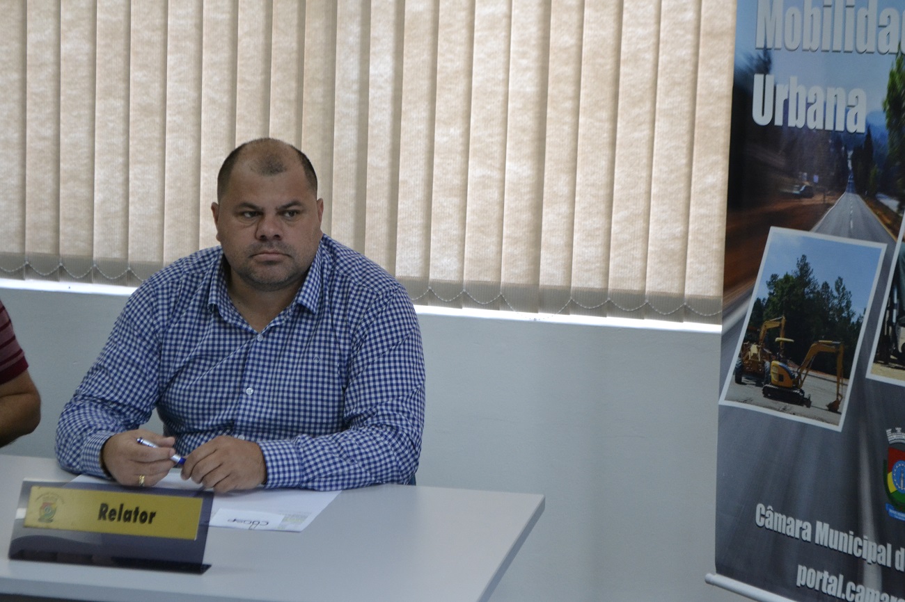 18/02/2020 - Fernando Lourenço requer troca de lâmpada na rua Sílvio Gilberto Christmann