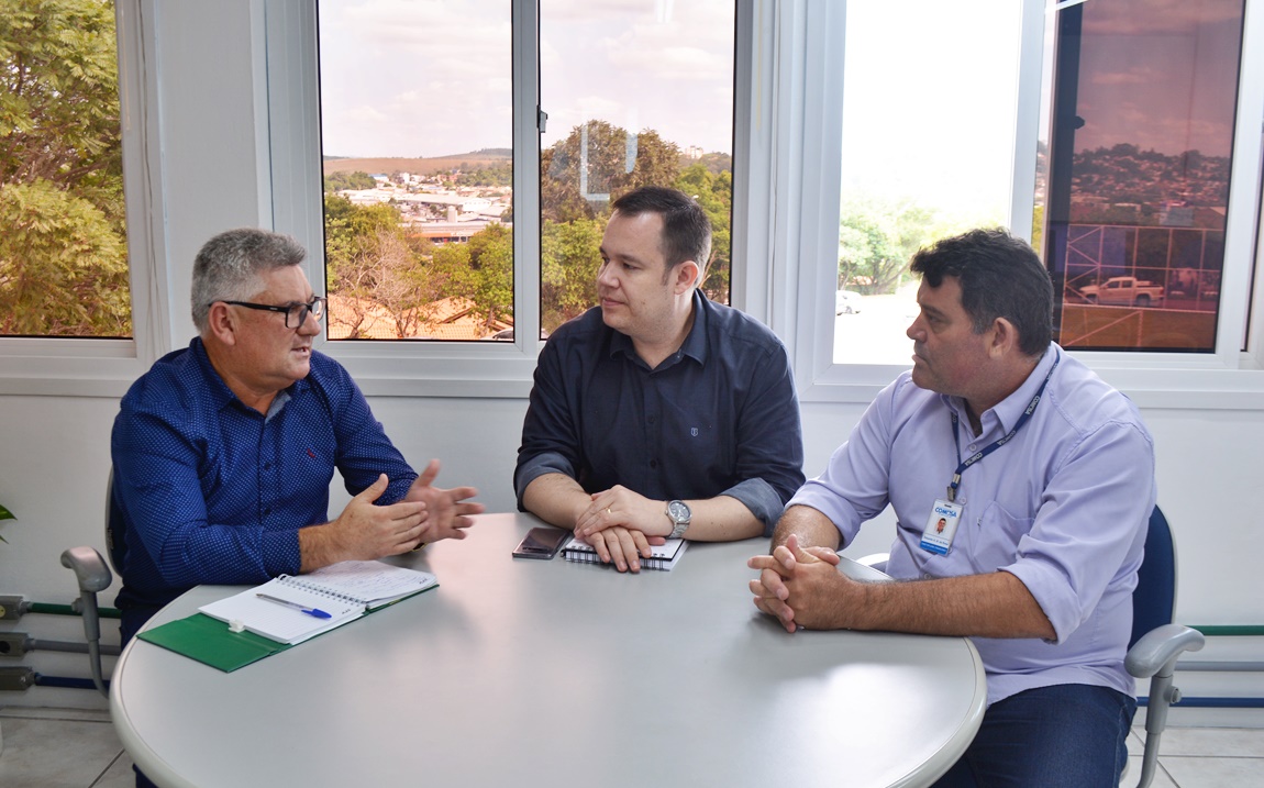 18/03/2020 - Vereador Nor Boeno reúne-se com diretor-geral da Comusa para encaminhar demandas da comunidade