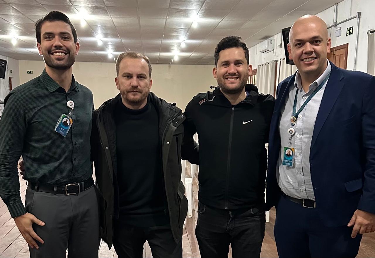 18/06/2025 - Vereador Eliton Ávila acompanha palestra sobre educação financeira no colégio Pasqualini