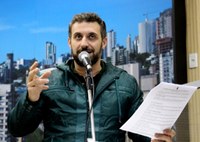 18/07/2017 - Gabinete: Issur sugere destinação de verbas devolvidas pela Câmara de Vereadores à Prefeitura