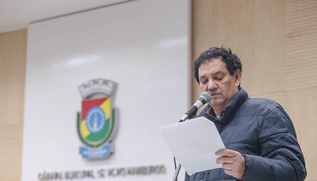 18/09/2019 - Vereador Inspetor Luz solicita poda de árvore na rua Balduíno Michel