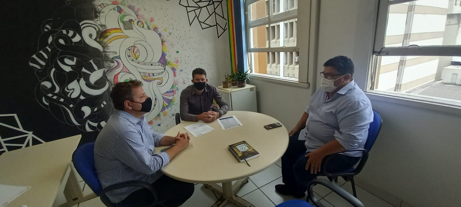 19/01/2022 - Vereador Enio Brizola busca assistência social para famílias do bairro Boa Saúde