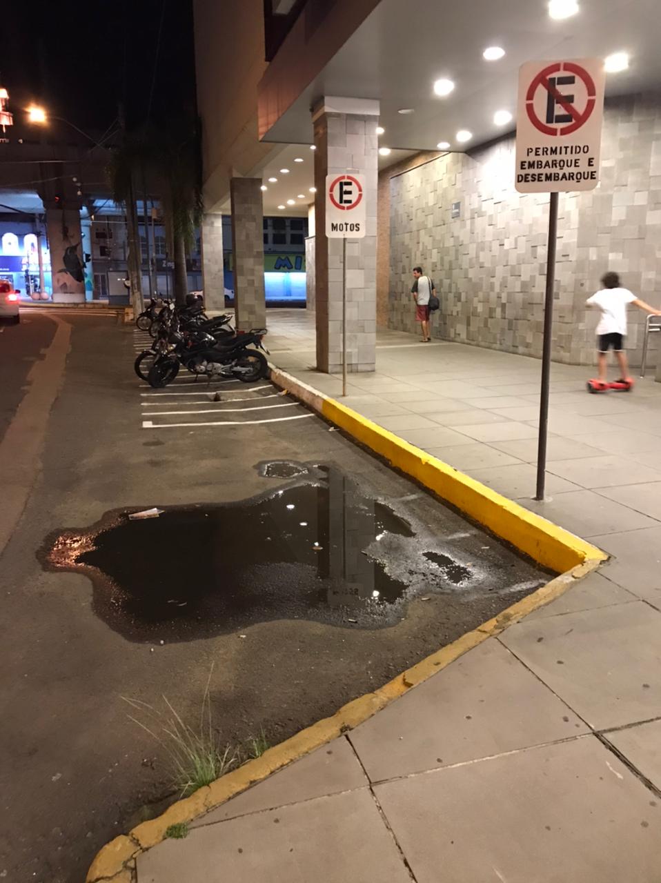 19/02/2021 - Vereador Gustavo Finck solicita ampliação das áreas de embarque e desembarque nas proximidades do Bourbon Shopping