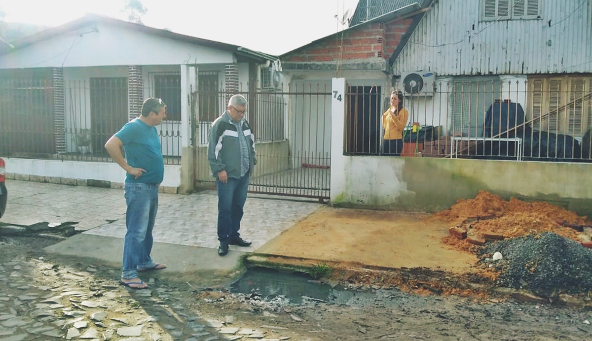 19/06/2019 - Vereador Nor Boeno solicita desentupimento de boca de lobo na Vila Iguaçu