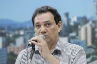 19/09/2019 - Inspetor Luz solicita intimação ao proprietário para limpeza de um terreno na rua Guilherme Growermann 