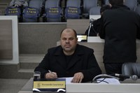 20/08/2019 - Fernando Lourenço solicita conserto de infiltração na rua Campo Bom