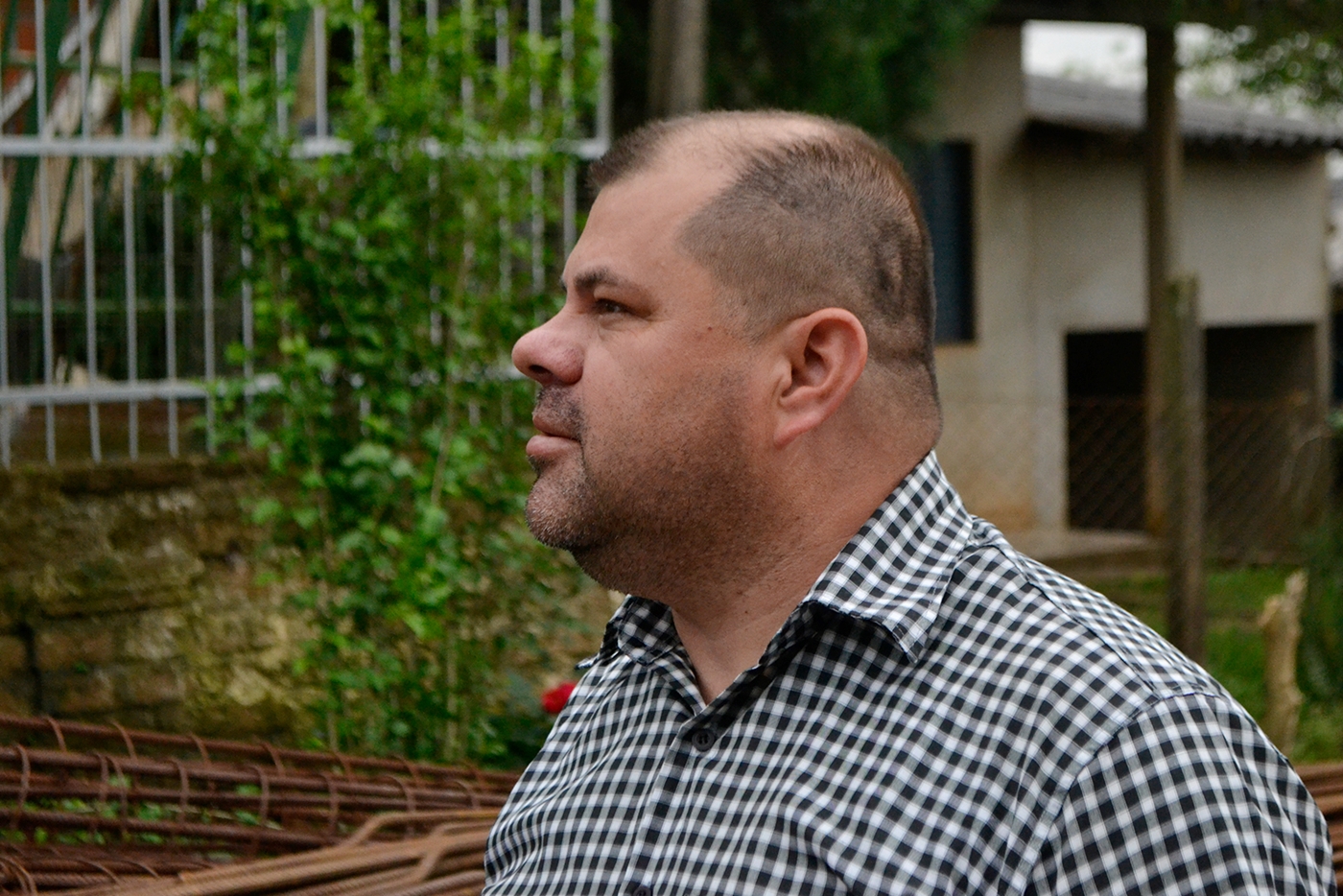 20/12/2018 – Fernando Lourenço fiscaliza serviço de colocação de tampas em bocas de lobo no Canudos