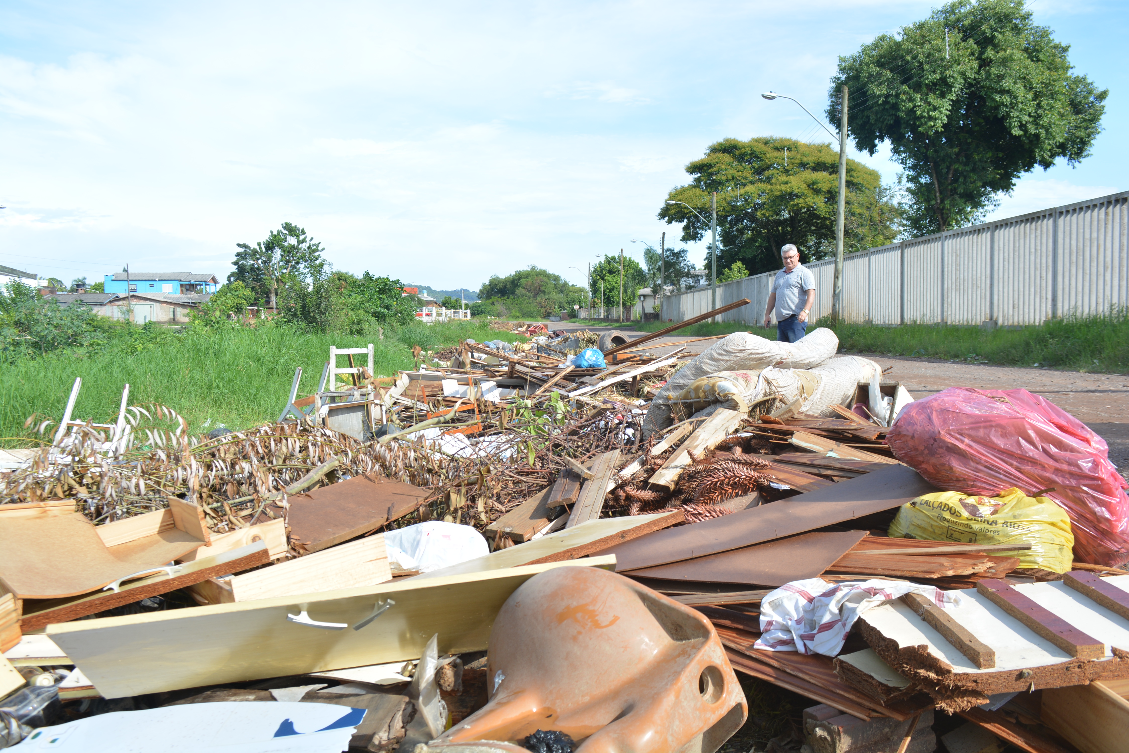21/01/2019 - Vereador Nor Boeno solicita recolhimento de galhos e entulhos nas margens do Arroio Pampa em Canudos