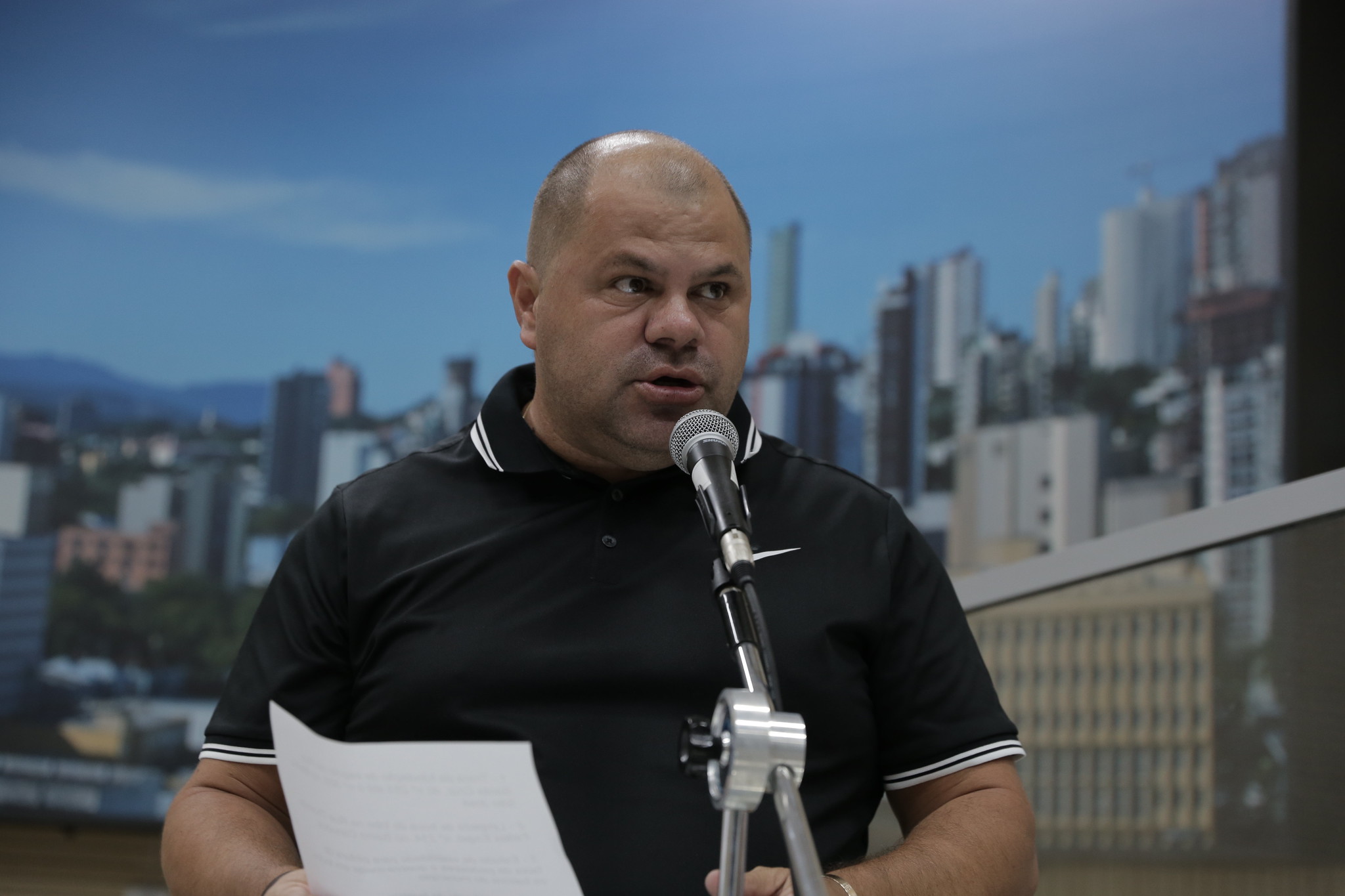 21/05/2019 - Fernando Lourenço solicita conserto de infiltração no bairro Canudos