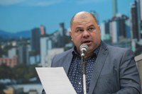 21/08/2019 - Fernando Lourenço demanda hidrojateamento na rua Bruno Werner Storck