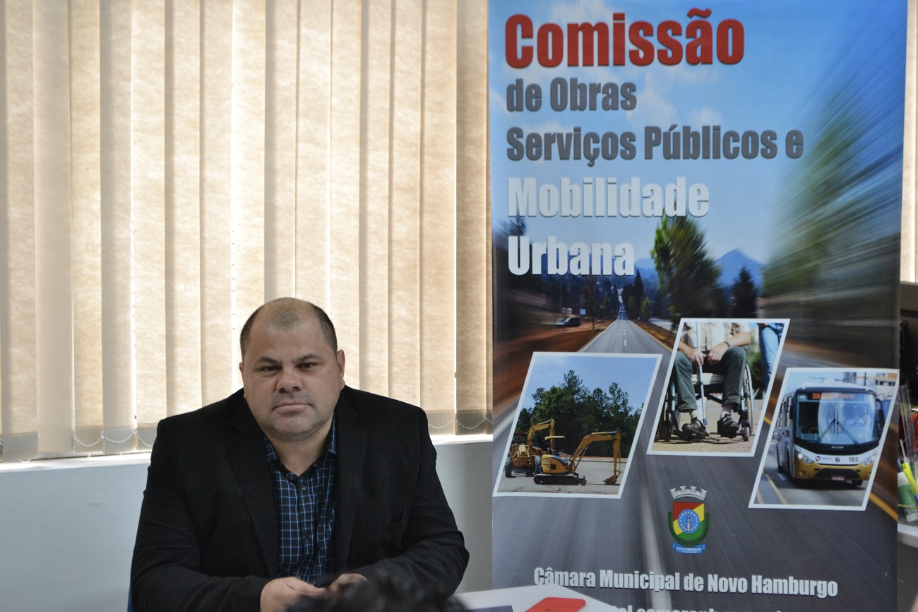 21/08/2019 - Fernando Lourenço solicita diversos serviços no bairro Canudos