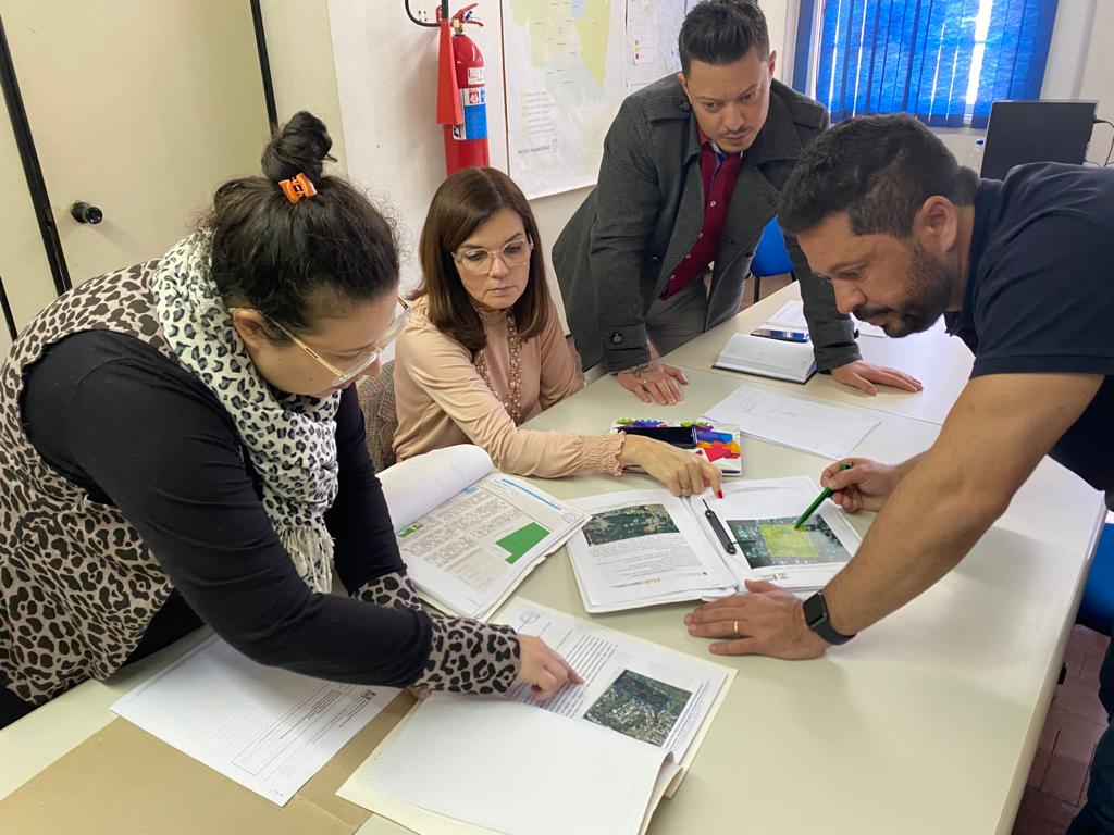 21/09/2022 - Vereador Raizer busca informações sobre a regularização fundiária de três localidades hamburguenses