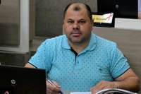 21/10/2019 - Fernando Lourenço demanda recolhimento de resíduos na rua Amalie Thon