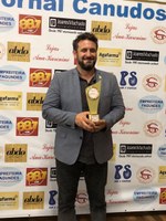 21/11/2018 - Issur Koch recebe prêmio Destaque Parlamentar do Jornal Canudos