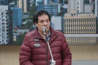 21/11/2019 - Inspetor Luz solicita poda de árvore na rua Joaquim Pedro Soares no bairro Guarani