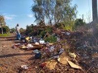 22/07/2020 - Vereador Nor Boeno requer recolhimento de galhos e entulhos na avenida Alcântara