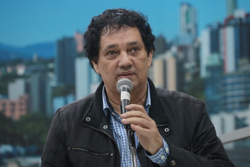 22/10/2019 - Inspetor Luz solicita revitalização da faixa de segurança na esquina das ruas Eng. Ignácio Christiano Plangg e Júlio de Castilhos