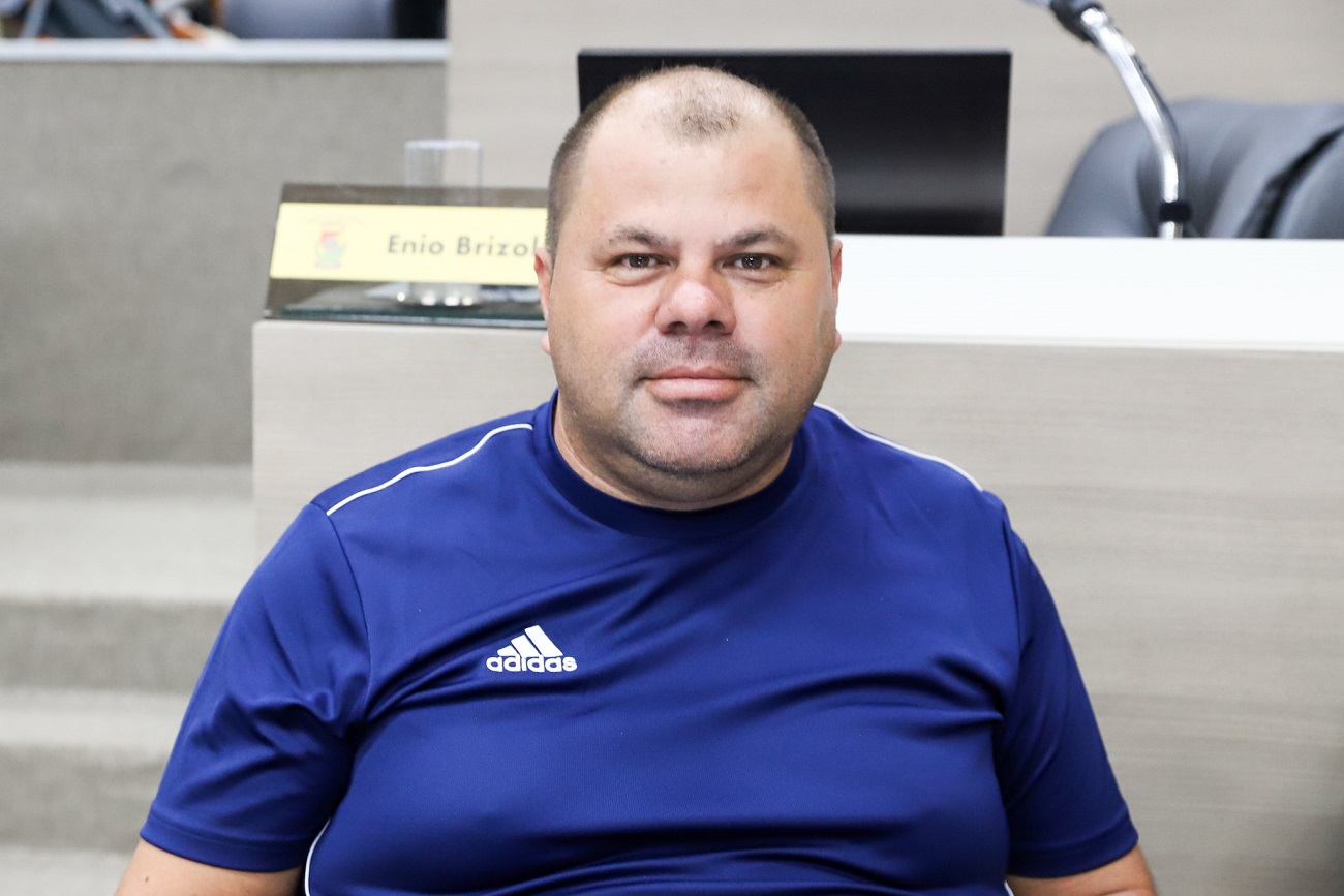 23/04/2020 - Vereador Fernando Lourenço solicita recolhimento de resíduos na rua Laurindo Rabelo