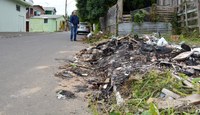23/05/2018 - Nor Boeno solicita troca de lâmpada e recolhimento de entulhos na Vila Iguaçu