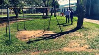 23/08/2017 - Gabinete: Vereador Nor Boeno visita praças da Vila Iguaçu