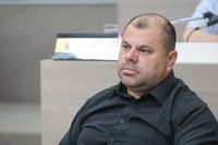 23/10/2019 - Fernando Lourenço requer recolhimento de galhos na rua Vidal Brasil