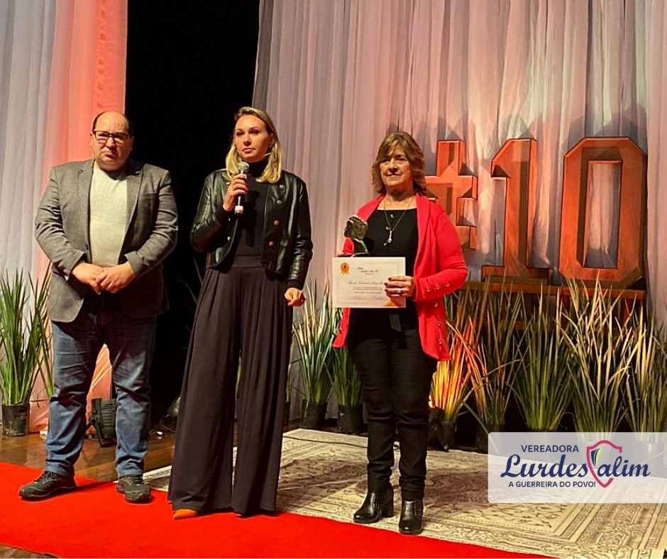 24/05/2021 - Vereadora Lourdes Valim participou do evento Troféu Mulher Nota 10