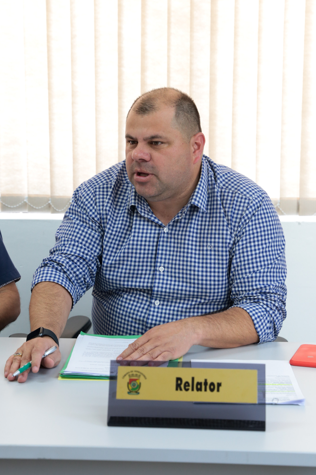 24/10/2019 - Fernando Lourenço demanda recolhimento de entulhos na rua Lino Sílvio Kieling