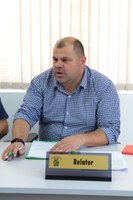 24/10/2019 - Fernando Lourenço demanda recolhimento de entulhos na rua Lino Sílvio Kieling