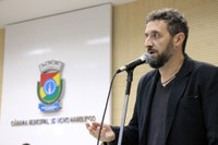 25/07/2017 - Gabinete: Vereador Issur sugere estudo de viabilidade para disponibilização de estacionamento junto ao Parcão