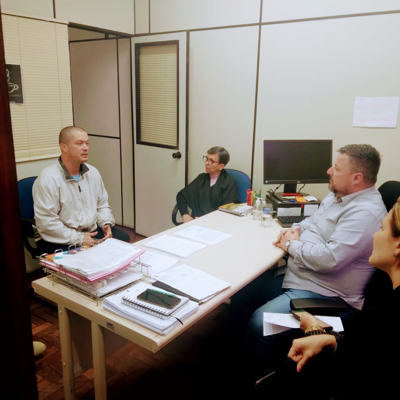 25/08/2022 - Vereadora Tita encaminha demandas ao secretário de Administração