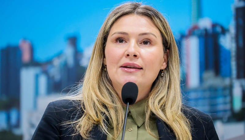 25/08/2025 - Aprovado projeto de Daia Hanich que obriga unidades de saúde a denunciarem casos de violência