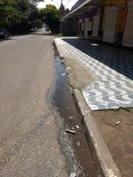 25/09/2018 - Vereador Nor Boeno solicita desentupimento de esgoto em frente a mercado em Canudos 